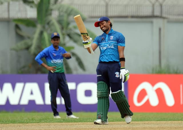 Anamul smacks 184 in mammoth 388 total