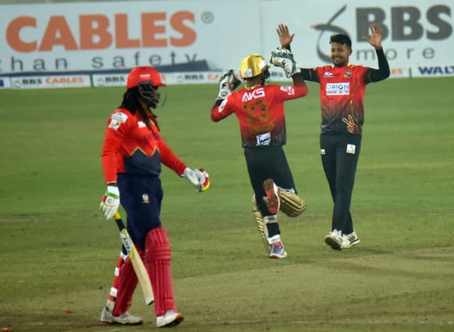 Nahidul takes 3/5 in Comilla's thumping win over Barishal