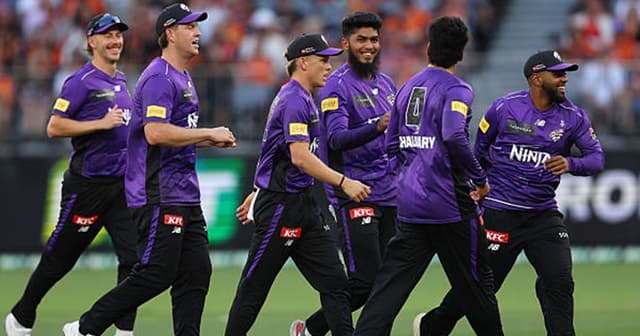Rishad Hossain takes two as Hobart Hurricanes beat Melbourne Renegades in BBL