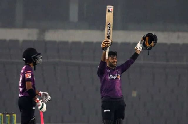 Azam Khan, Usman Khan score centuries but Usman has the last smile