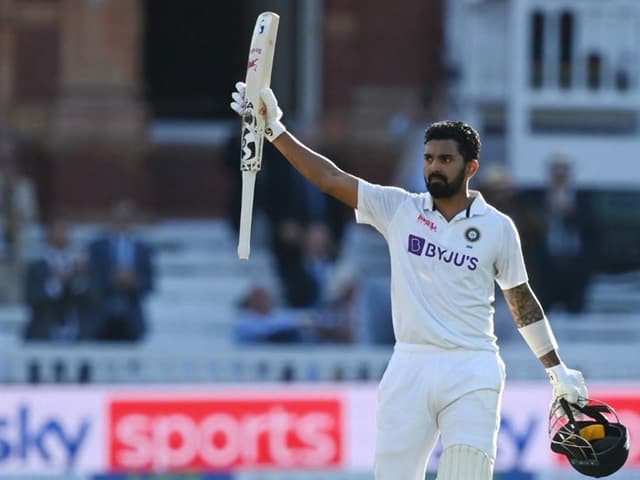 Parthiv Patel Expects India to Back KL Rahul Over Sarfaraz Khan for Pune Test