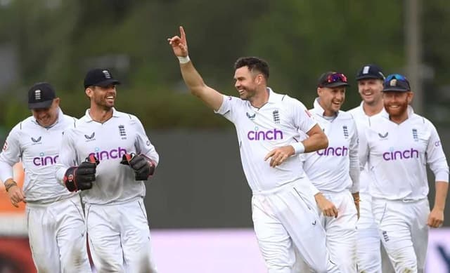England win by an innings and 85 runs in Anderson's record-breaking day