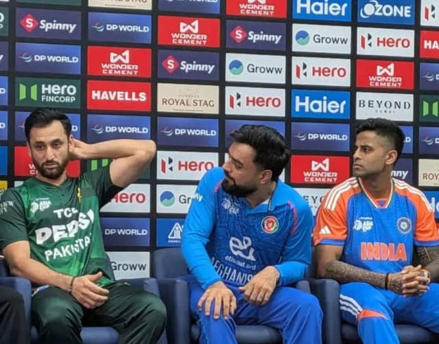 Asia Cup 2025: Salman Agha corrects himself and shakes hand with Suryakumar Yadav