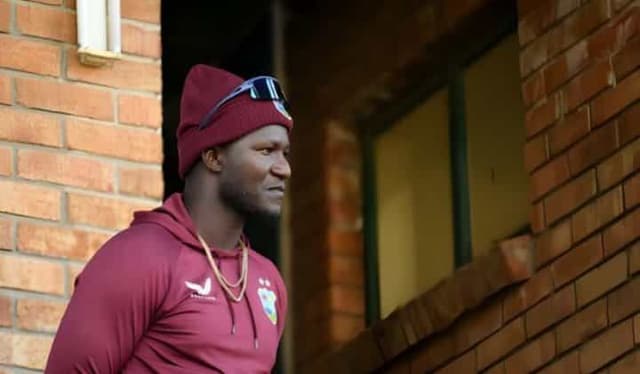 West Indies coach Sammy raises question on umpiring