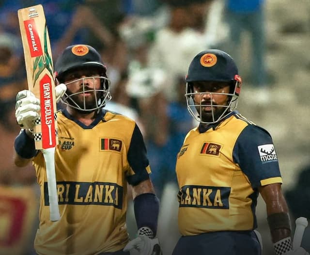 Kusal Mendis' incredible 74* takes Bangladesh in the Super four