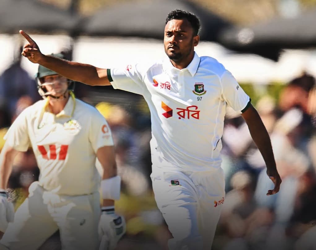 Bowlers make carnage as 18 wickets fall on dramatic day 1 in Mackay
