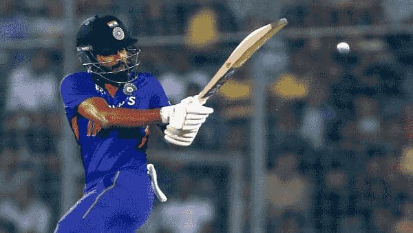 Chawla questions Iyer's inclusion in the WC squad