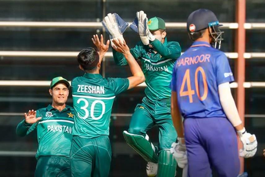 Pakistan beat India after last ball thriller