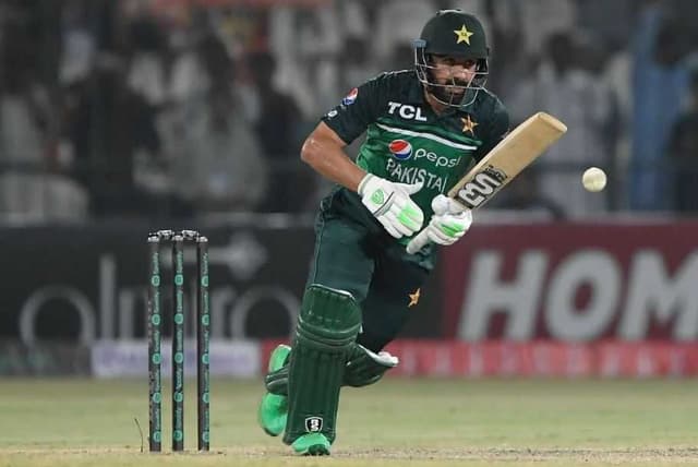 Khushdil Shah fined for on field clash with Foulkes