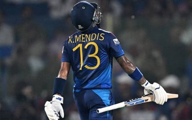 Sri Lanka suffer major injury scare as Kusal Mendis races against time for India Test series