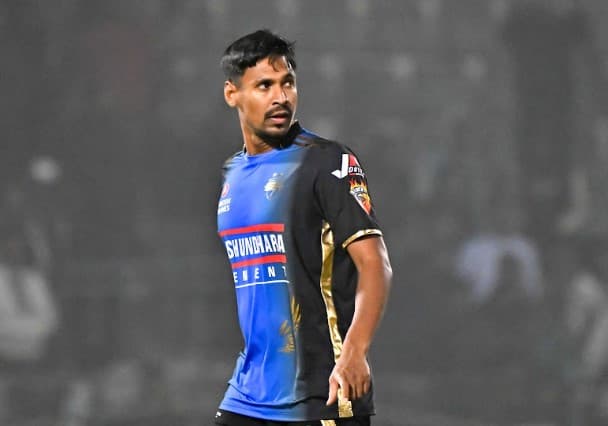 Mustafizur holds nerve as Rangpur Riders beat Dhaka Capitals by 5 runs