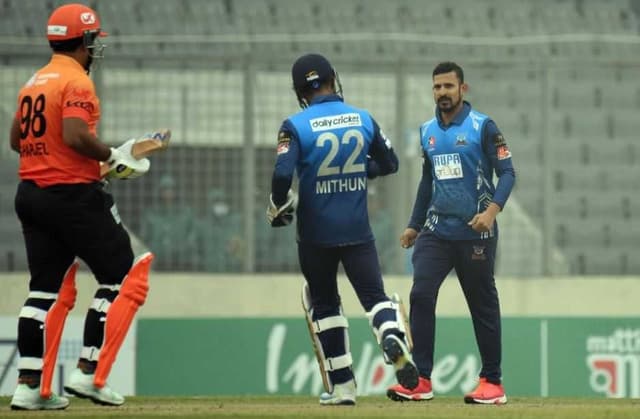 Nasir's all-round show helps Dhaka Dominators seal 6-wicket win in low-scoring match