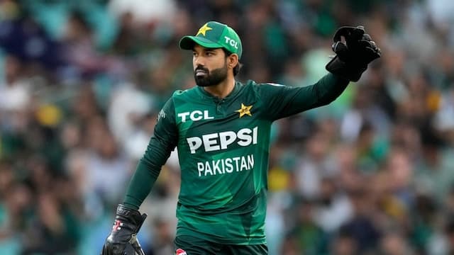 Mohammad Rizwan Criticizes Team for Dropped Catches After Narrow Defeat to Australia in Second T20I
