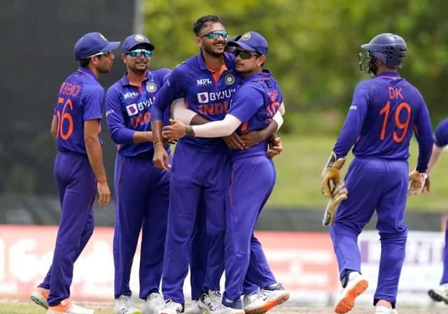 Indian spinners dismantle West Indies to make record in last T20I