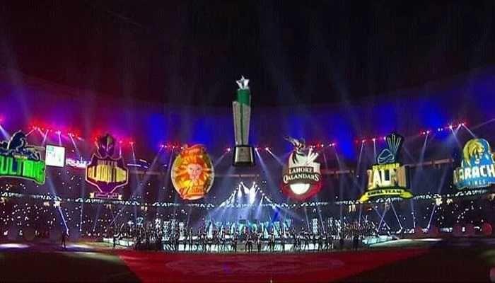 Who will host the HBL PSL 8 Opening Ceremony?