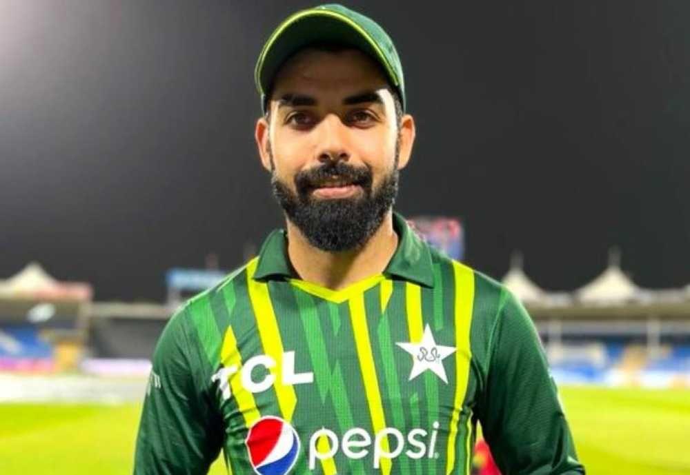Shadab Khan is first Pakistani bowler to take 100 T20I wickets