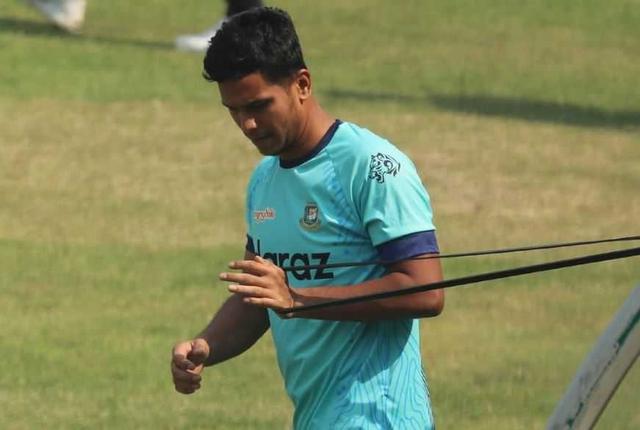 Saifuddin at practice session, six players rested before first Sri Lanka Test