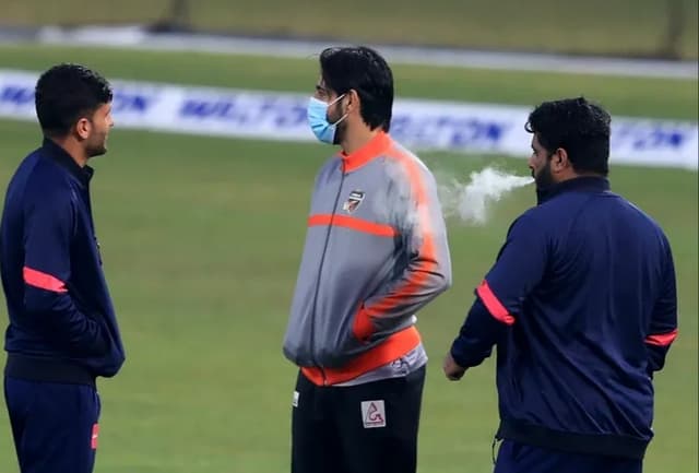 BCB reprimands Shahzad for smoking on the field