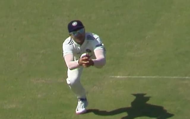 Watch: Shubman Gill takes a mesmerizing catch to dismiss Tagenarine Chanderpaul