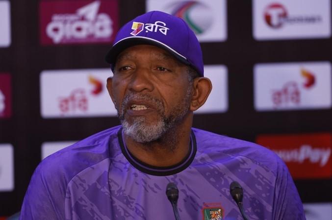 Phil Simmons focuses on performance, not World Cup qualification