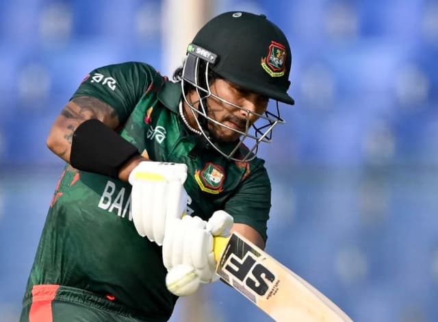 Back injury rules Soumya Sarkar out of UAE series decider