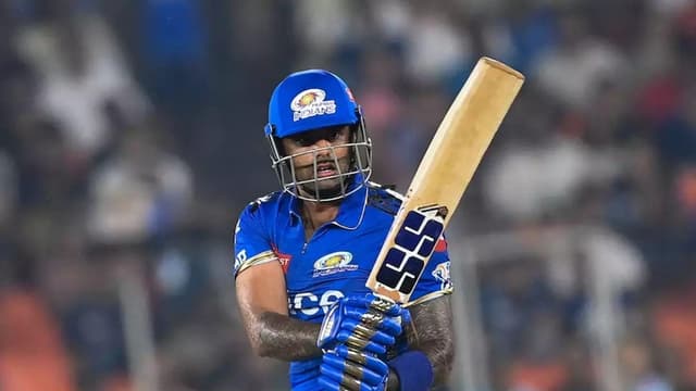 Suryakumar Yadav Breaks World Record for Most Consecutive 25+ Scores in T20 Cricket