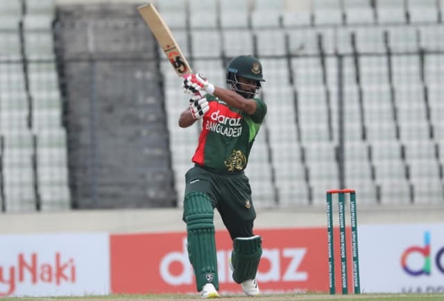 Tamim gets NOC to play in EPL
